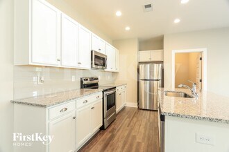 1397 Woodridge Pl, Unit 1 in Gardendale, AL - Building Photo - Building Photo