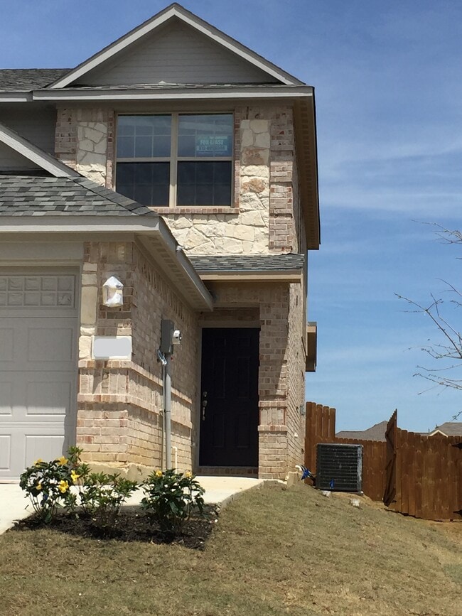 4926 Villas Dr, Unit 4926 in Sanger, TX - Building Photo - Building Photo