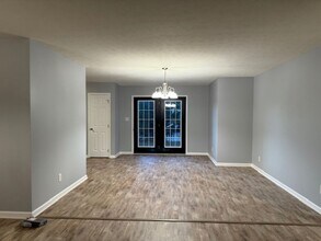 199 Basin Dr in Inwood, WV - Foto de edificio - Building Photo