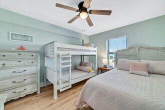 409 E Beach Blvd in Gulf Shores, AL - Foto de edificio - Building Photo