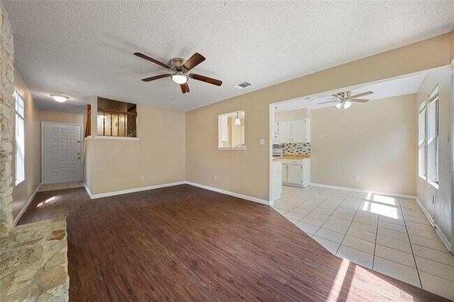 14203 Sussman Ct in Austin, TX - Building Photo - Building Photo