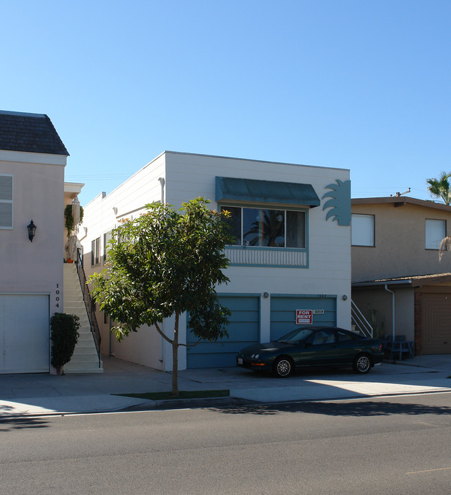 1002 Ocean Ave in Seal Beach, CA - Building Photo