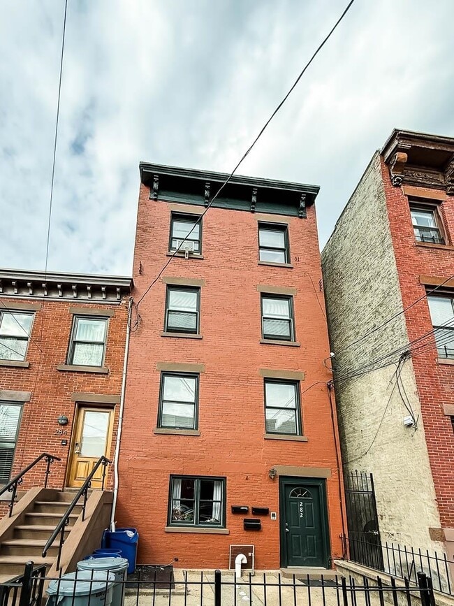 282 5th St in Jersey City, NJ - Building Photo - Building Photo