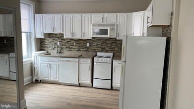 2509 Cliffbourne Pl NW in Washington, DC - Building Photo - Building Photo