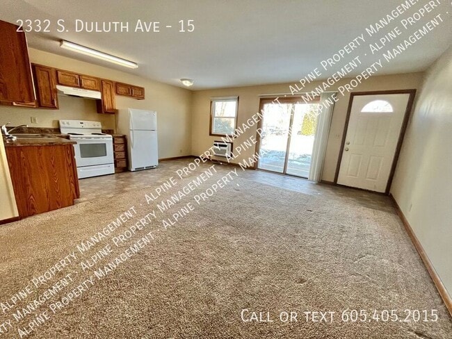 property at 2332 S Duluth Ave