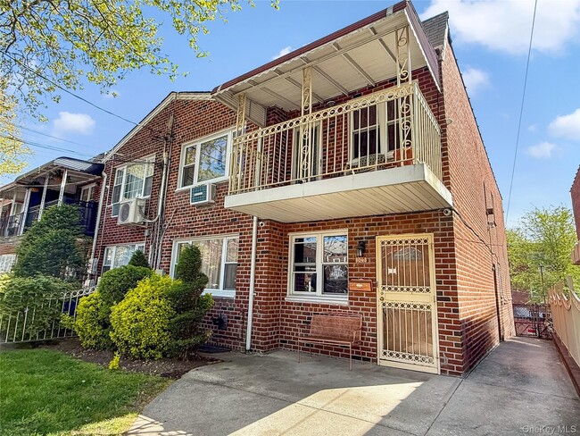 property at 1043 E 57th St