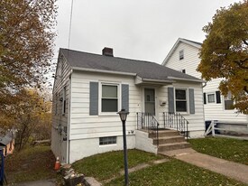 241 Boston St in Syracuse, NY - Building Photo