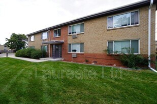 10491 W 7th Pl in Lakewood, CO - Building Photo