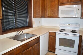 56 Cypress Pl in Sausalito, CA - Building Photo - Building Photo