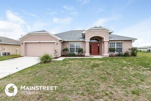 2608 NW 3rd Ave in Cape Coral, FL - Building Photo