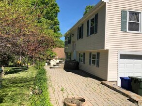 117 Milwaukee Ave in Bethel, CT - Building Photo - Building Photo