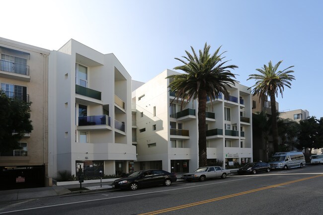 Genoa Apartments in Santa Monica, CA - Building Photo - Building Photo