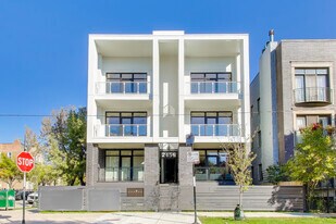 2456 W Cortez St in Chicago, IL - Building Photo