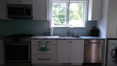 30 Park St in Mattapoisett, MA - Building Photo - Building Photo