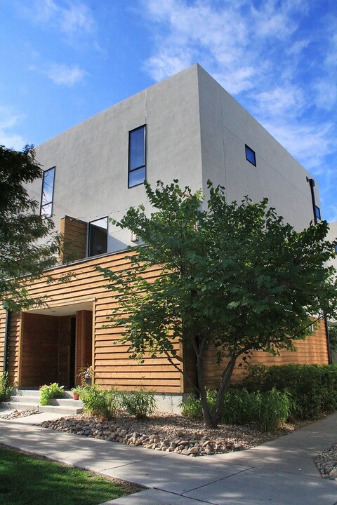 826 25th St in Denver, CO - Building Photo