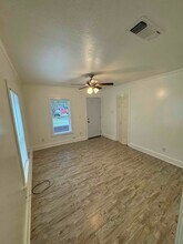 105-107 E Hull St in Denison, TX - Building Photo - Building Photo