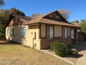 5135 E Evergreen St in Mesa, AZ - Building Photo - Building Photo