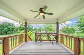 421 Stoney Point Cir in Wichita, KS - Building Photo - Building Photo