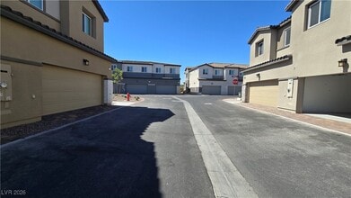 853 Angwin Ln in Henderson, NV - Building Photo - Building Photo
