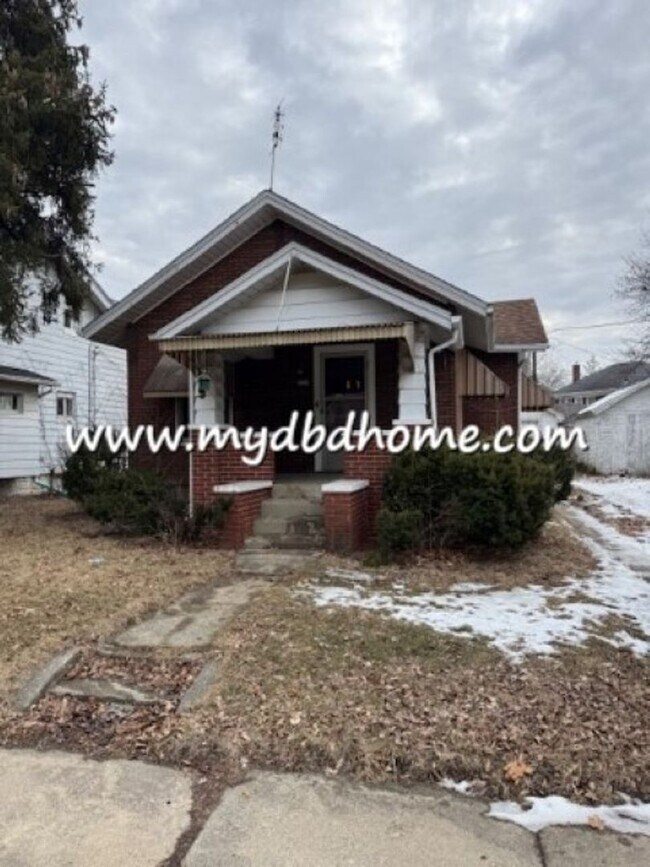 property at 4205 Hoagland Ave