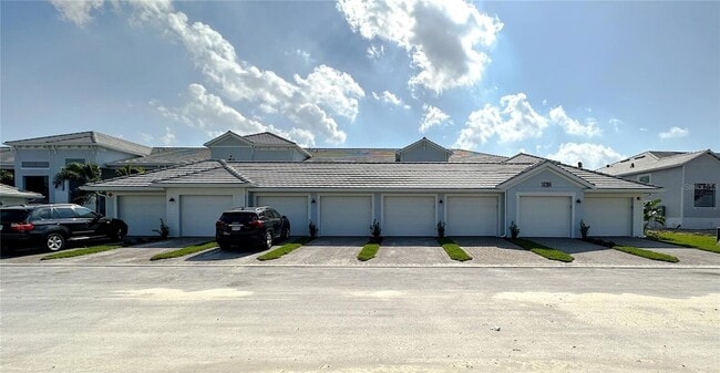14204 Heritage Landing Blvd, Unit 718 in Punta Gorda, FL - Foto de edificio - Building Photo