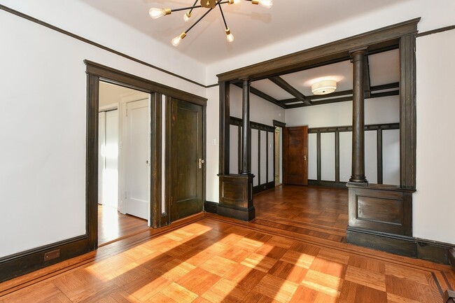 property at 722 27th St