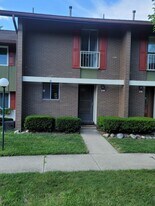 2500 Topsfield Rd in South Bend, IN - Building Photo