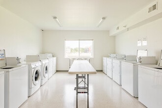 Falcon Apartments in North Branch, MN - Building Photo - Building Photo