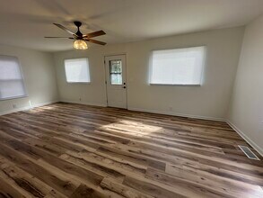 8 Delray Rd in Columbus, OH - Building Photo - Building Photo