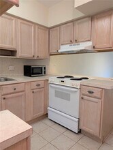 6580 Santona St in Miami, FL - Building Photo - Building Photo