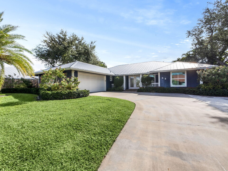 52 Birch Pl in Jupiter, FL - Building Photo