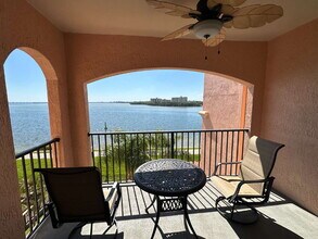 2755 Via Capri in Clearwater, FL - Building Photo - Building Photo