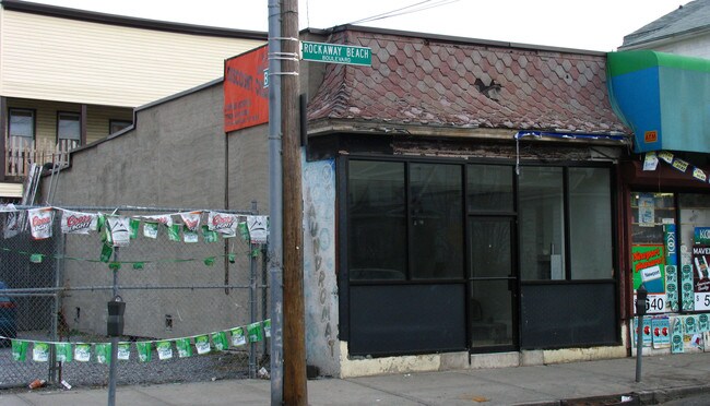 112-30 Rockaway Beach Blvd in Rockaway Park, NY - Building Photo - Building Photo