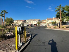 3268 Cheyenne Gardens Way in North Las Vegas, NV - Building Photo - Building Photo