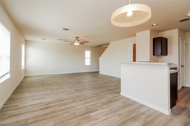 4235 Silver Ranch Rd in Houston, TX - Building Photo - Building Photo