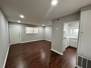 8723 Ilona Ln in Houston, TX - Building Photo - Building Photo