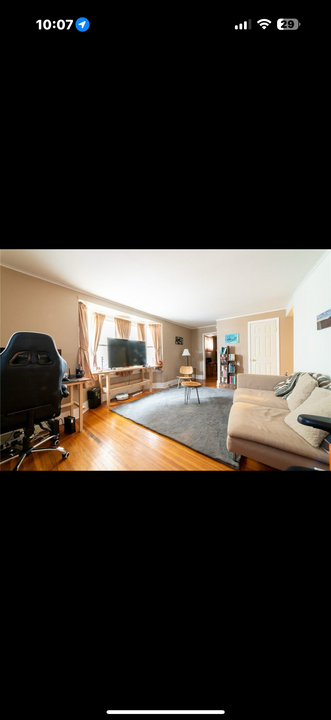 229 W Elm St, Unit Apt 1 in East Rochester, NY - Foto de edificio