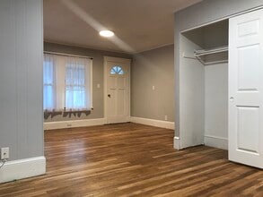 15 Montvale Ave in Stoneham, MA - Building Photo - Building Photo