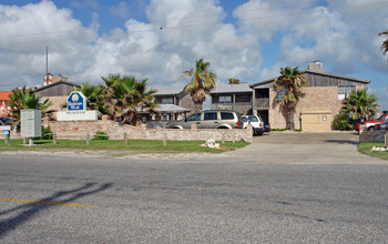 15300 Leeward Dr in Corpus Christi, TX - Building Photo - Building Photo