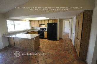 11010 W Calle del Sol in Phoenix, AZ - Building Photo - Building Photo