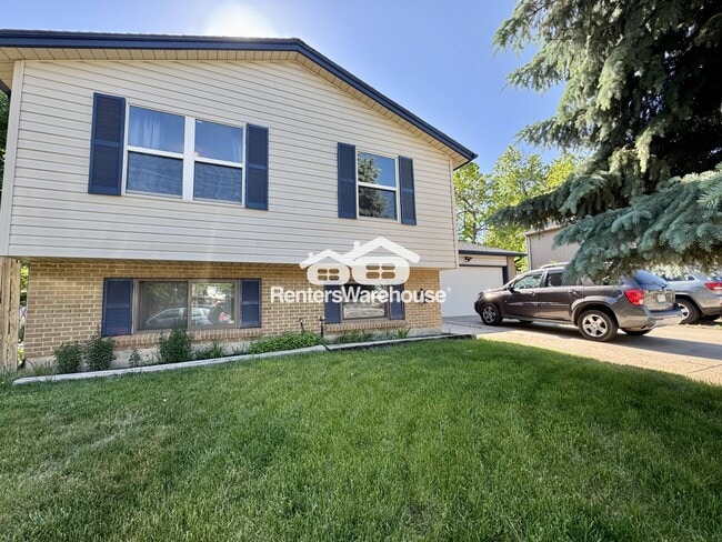 property at 2544 S Crystal St