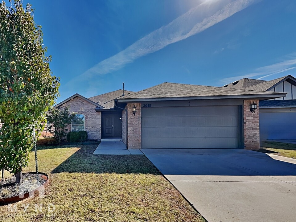 3048 NW 182nd St in Edmond, OK - Foto de edificio