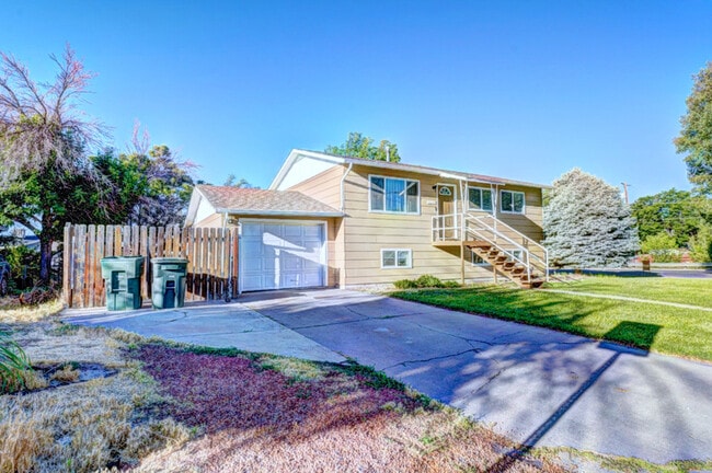 property at 2801 Hall Ave