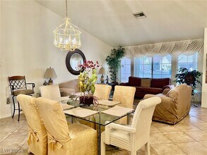 2404 Floyd Ct in Las Vegas, NV - Building Photo - Building Photo