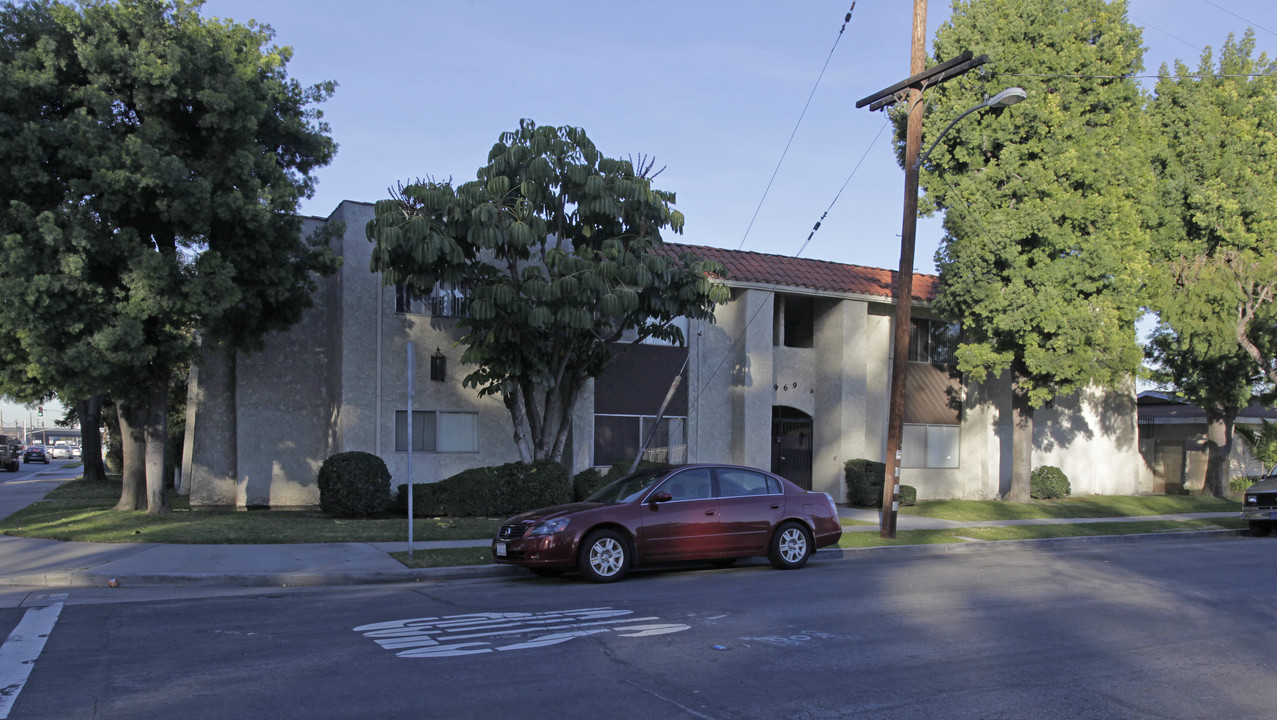 5969 Burnham Ave in Buena Park, CA - Building Photo