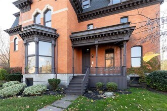 414 Franklin St in Buffalo, NY - Foto de edificio - Building Photo