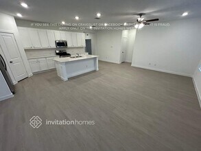 327 Sedalia Trl in Justin, TX - Building Photo - Building Photo