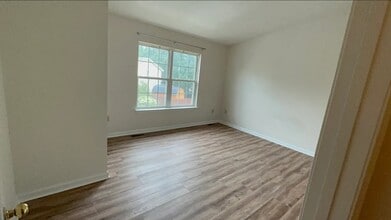 651 Stonewall Dr in Harrisonburg, VA - Building Photo - Building Photo