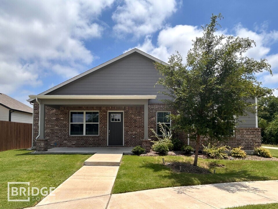 4433 Lassen Trail in Forney, TX - Building Photo