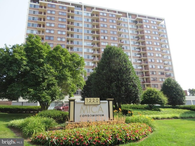 1220 Blair Mill Rd, Unit 209 in Silver Spring, MD - Building Photo - Building Photo